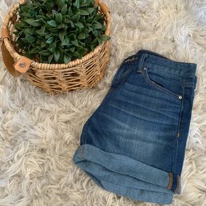 GAP real straight shorts